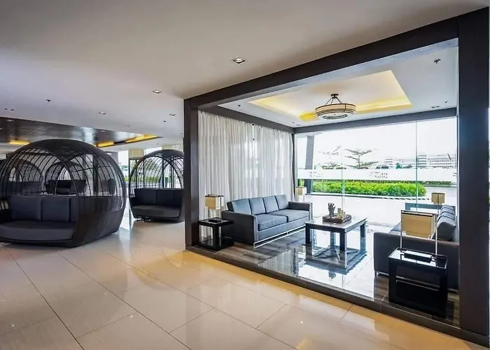 Emfress Suites